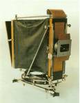 Fig.11: Eine der zwei originalen Meydenbauer-Kameras, die in der Schweiz überlebten. Diese Kamera wurde während des Symposiums der CIPA 2001 ausgestellt.