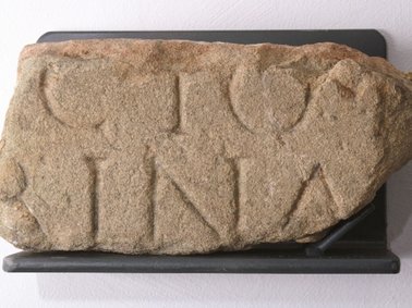 Bruchstücke römischer Grabinschriften