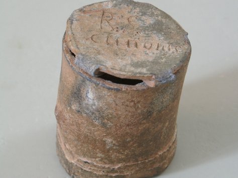 Reliquienkapsel mit kleinem Knochenfragment des hl. Cuno