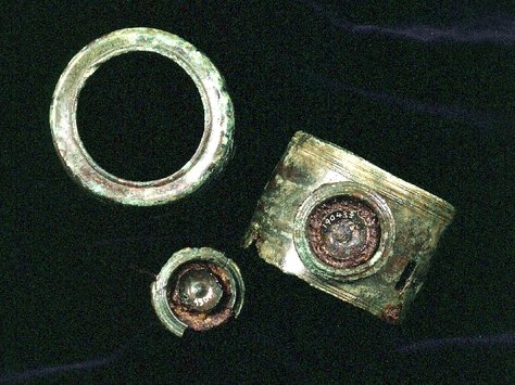 Wagenteile und Radnabenkappen