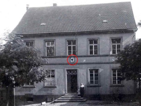 Schild über dem Eingang des Amtsgerichts